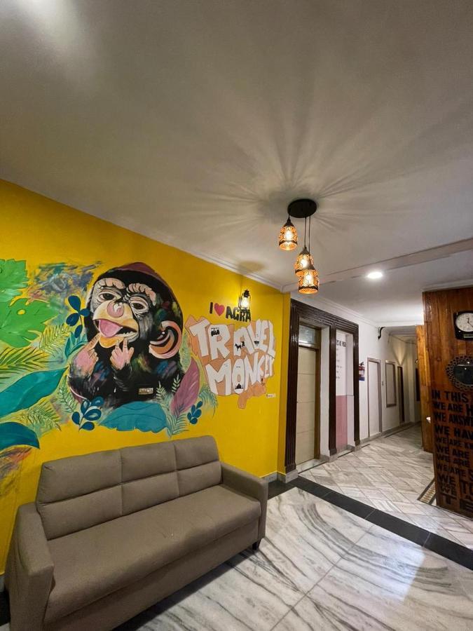 Travel Monkey Hostel Agra  Buitenkant foto