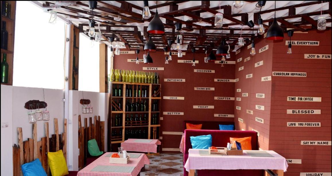 Travel Monkey Hostel Agra  Buitenkant foto