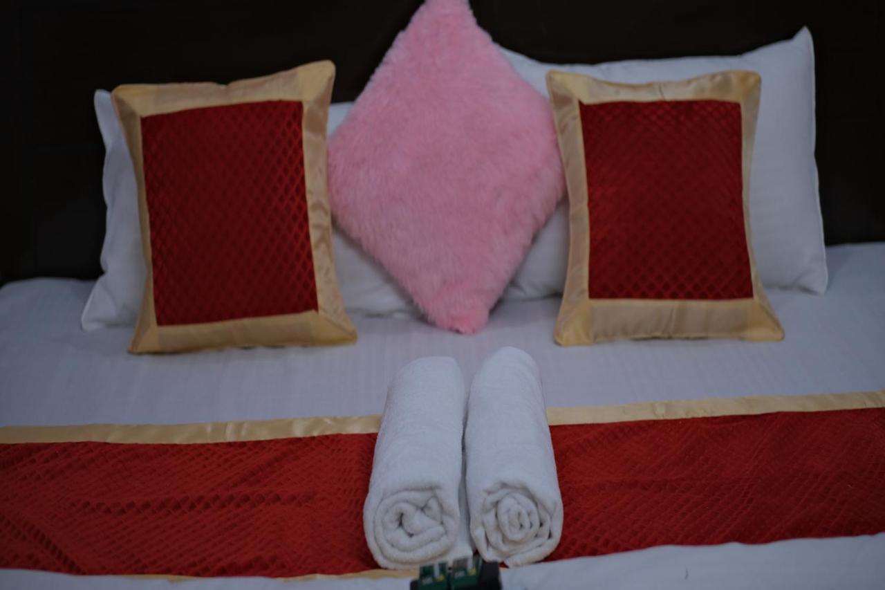 Travel Monkey Hostel Agra  Buitenkant foto