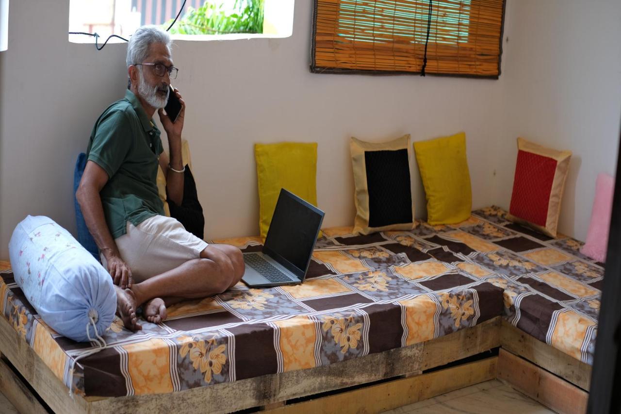 Travel Monkey Hostel Agra  Buitenkant foto