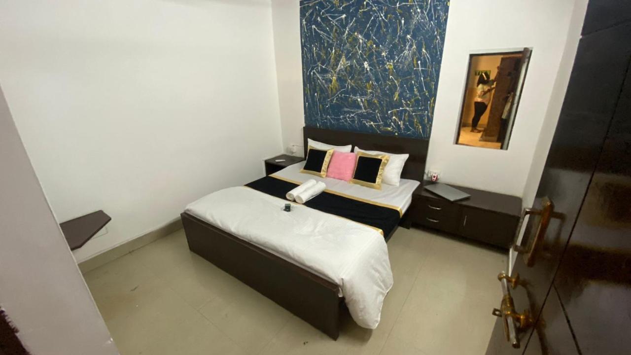 Travel Monkey Hostel Agra  Buitenkant foto