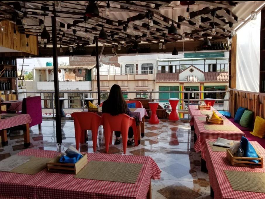 Travel Monkey Hostel Agra  Buitenkant foto