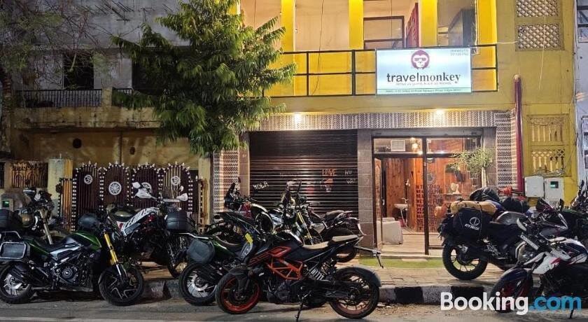 Travel Monkey Hostel Agra  Buitenkant foto