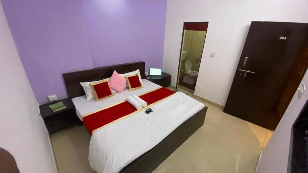 Travel Monkey Hostel Agra  Buitenkant foto